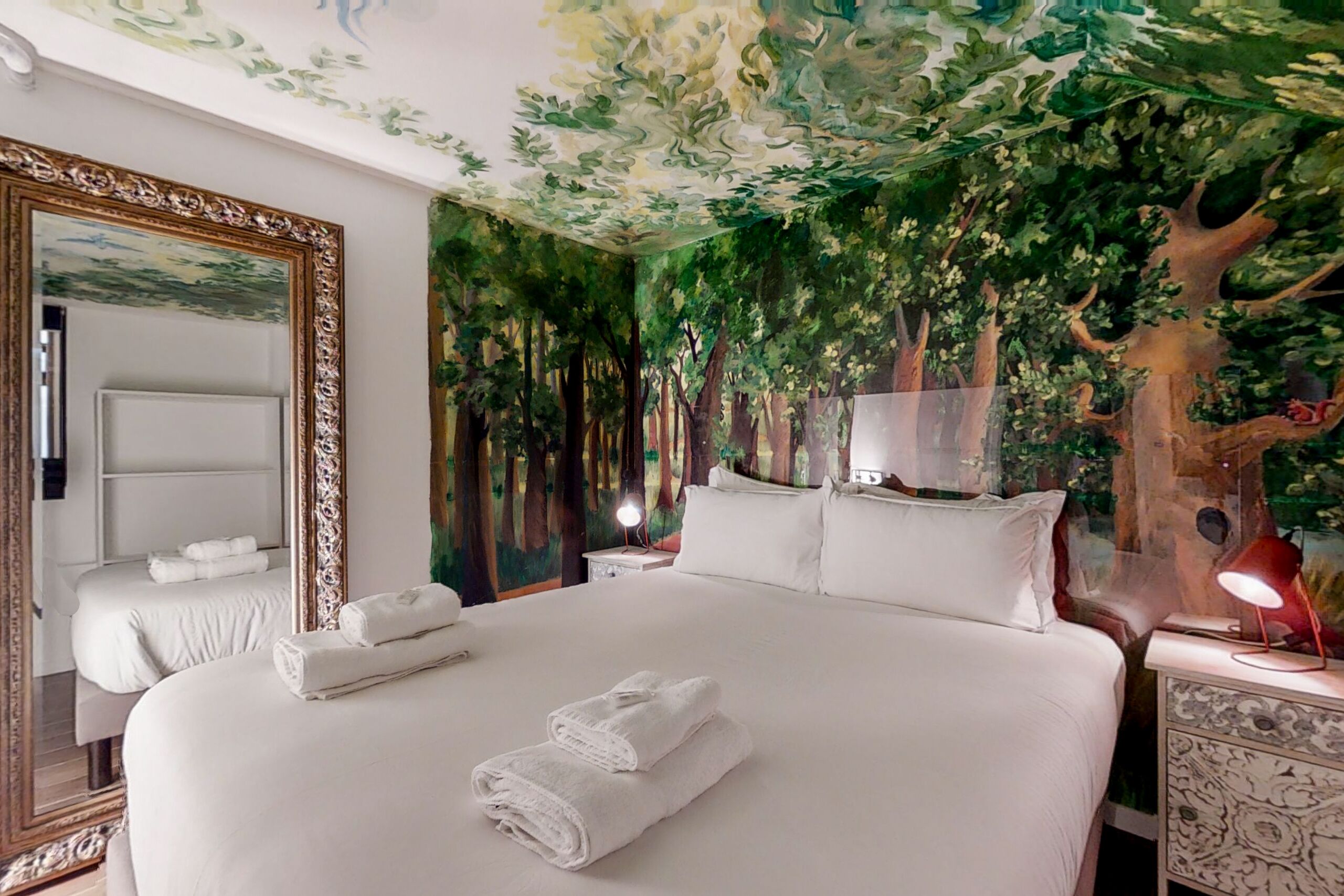 2 habitaciones, tabla de planchar con plancha, wifi y ropa de cama 