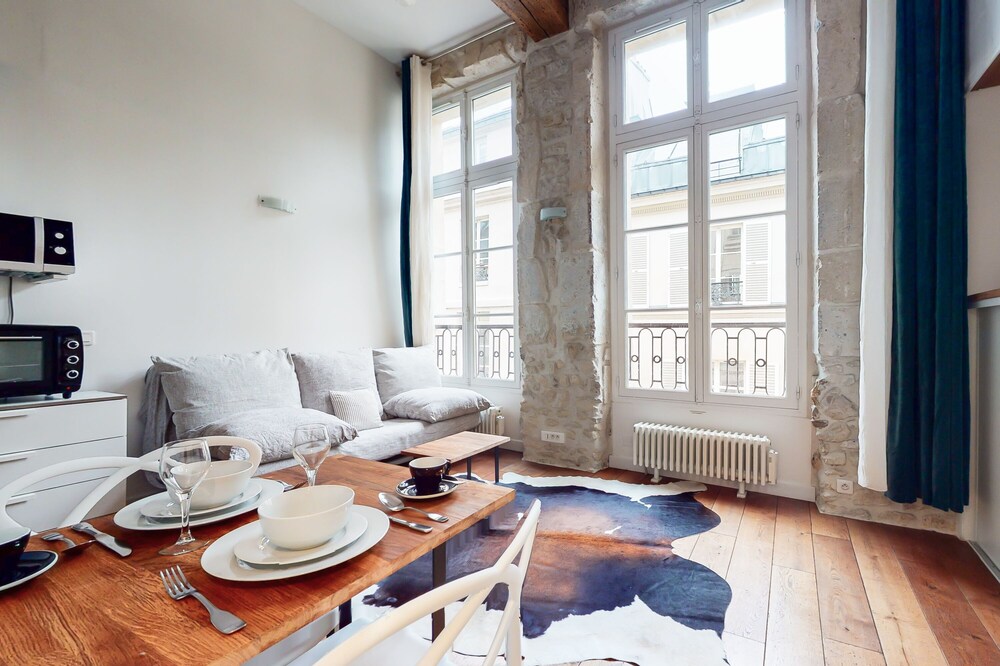 R&R Concierge: AC Calm, Saint Paul Marais, 2Guests