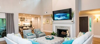 Kiawah Island, 5 Bdrs, 4 Bath, 3054 sf, golf course view, walk/bike to beach 