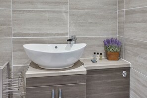 Maison | Lavabo de la salle de bain