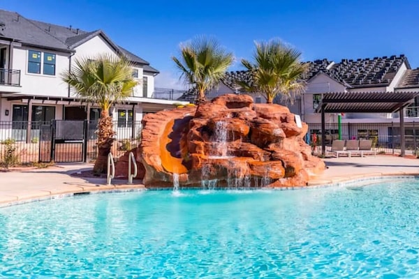 AuĂenpool, beheizter Pool