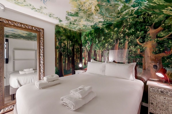 2 chambres, fer et planche à repasser, Wi-Fi, draps fournis