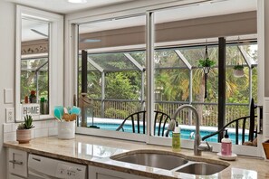 Pool - Mia`s Beach Escape- Stunning 3/2 Home with Pool (Sanibel)