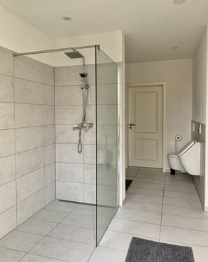Appartement, salle de bains privée | Salle de bain