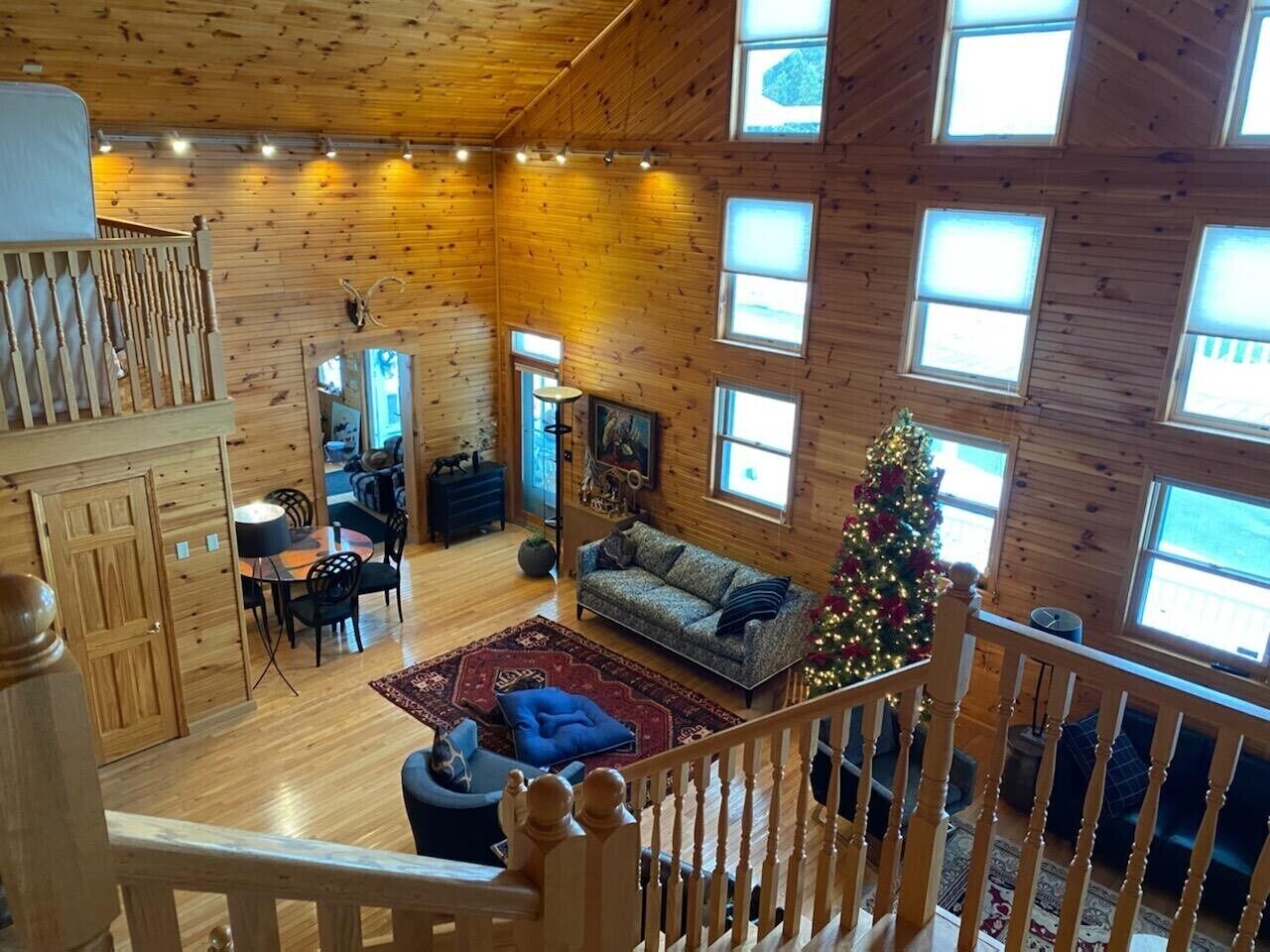 Four season lodge on thirty acres for large gatherings