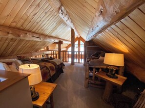 3 habitaciones, tabla de planchar con plancha y cuna de viaje 