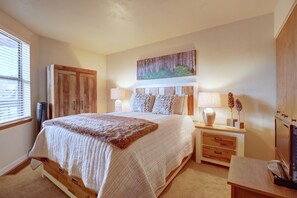 1 bedroom, iron/ironing board, free WiFi, bed sheets - NEW! Mountain Condo, Outdoor Hot Tubs, Stunning Summer Views - 201C (Frisco)