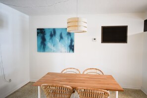 Dining - Heated Pool, Walk to Beach, Grill, Ping Pong (Cocoa Beach)