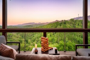 Property grounds - Hot Tub/Fire Pit/Game Room/VIEWS of Mt.Leconte - Three Suite Retreat (Gatlinburg)