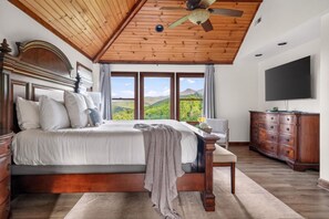 3 Schlafzimmer, Schreibtisch, Bügeleisen/Bügelbrett, Reisekinderbett