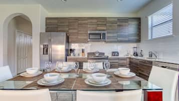 House (172 Balmoral) | Private kitchen