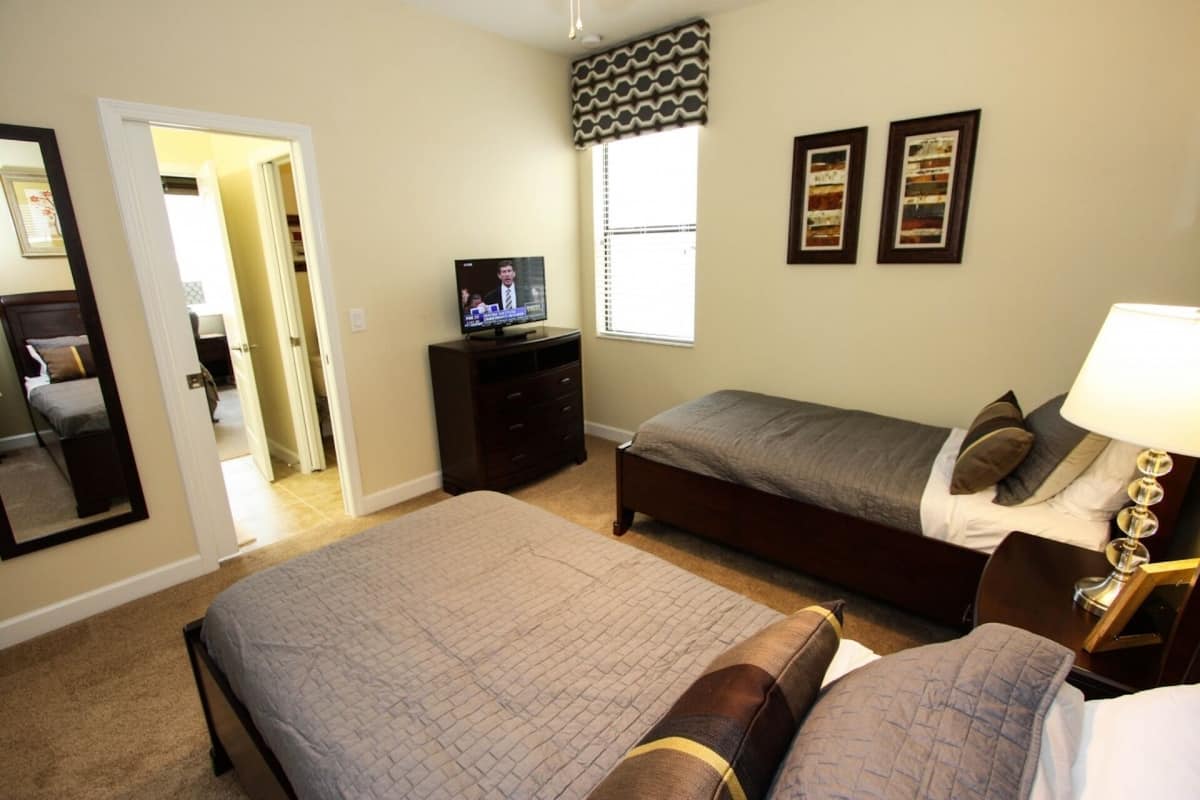 House (1454 Champions Gate)