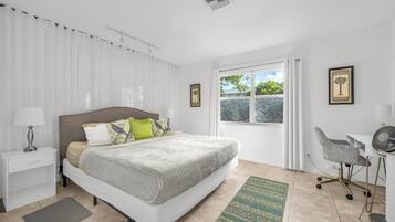 1 habitación, escritorio, tabla de planchar con plancha y wifi gratis