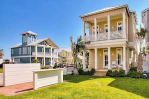 Exterior - Charming Coastal House in Cinnamon Shore w/ Access to Countless Amenities (Port Aransas)
