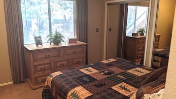 4 habitaciones, escritorio, tabla de planchar con plancha y wifi gratis