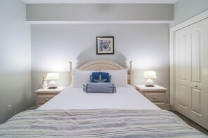 3 bedrooms, iron/ironing board, internet, bed sheets