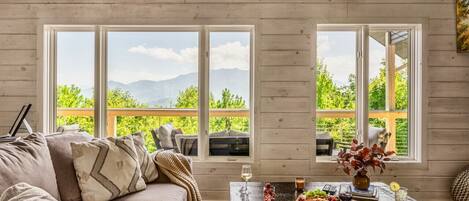 TV connectée, cheminée, baby-foot