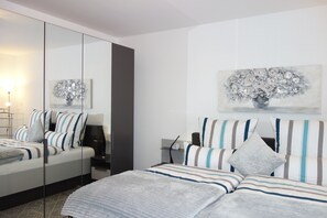 2 Schlafzimmer, Zimmersafe, Bügeleisen/Bügelbrett, kostenloses WLAN