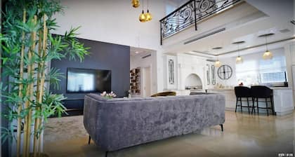 The While House .
