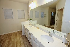 House (3941 Sonoma) | Bathroom - Sonoma by PRP (Kissimmee)