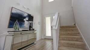 Hus (3941 Sonoma) | Innvendig