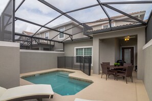 Apartment (4882 Storey Lake) | 2 bilik tidur, seterika/papan seterika, Wi-fi percuma 