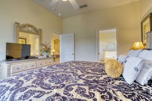 Villa (906 Tuscan Hills) | 4 bilik tidur, Wi-fi percuma 