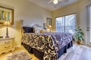 วิลล่า (906 Tuscan Hills) | 4 ห้องนอน, Wi-Fi ฟรี