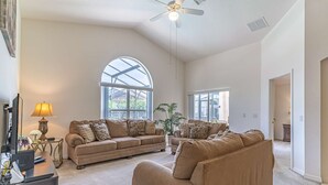 House (727 West Haven) | Living room - 727 West Haven (Davenport)