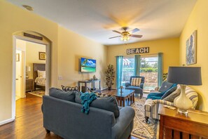 House (8118 Windsor Palms) | Exterior