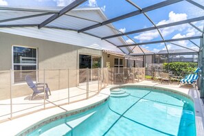 Hus (8118 Windsor Palms) | 4 soverom og wi-fi (mot et tillegg)