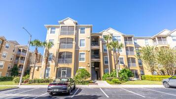 Condo (2784 Windsor Hills) | Exterior