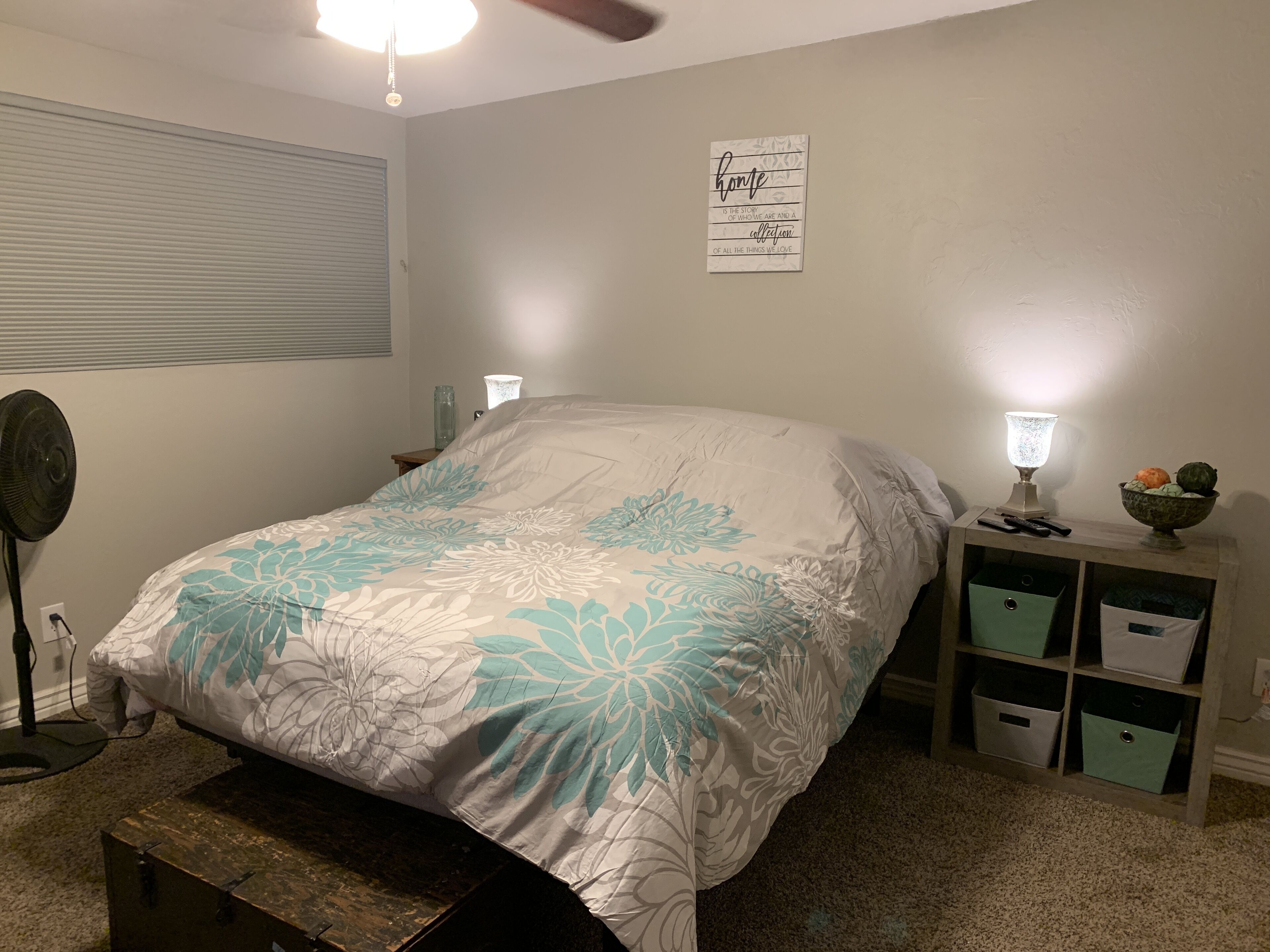 Quiet 3 bedroom home, great neighborhood with private pool and outdoor kitchen.