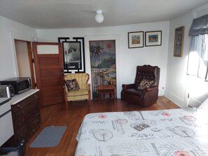 Room - Studio in Randolph Village, Studio apartment in 200 year old home (Randolph)