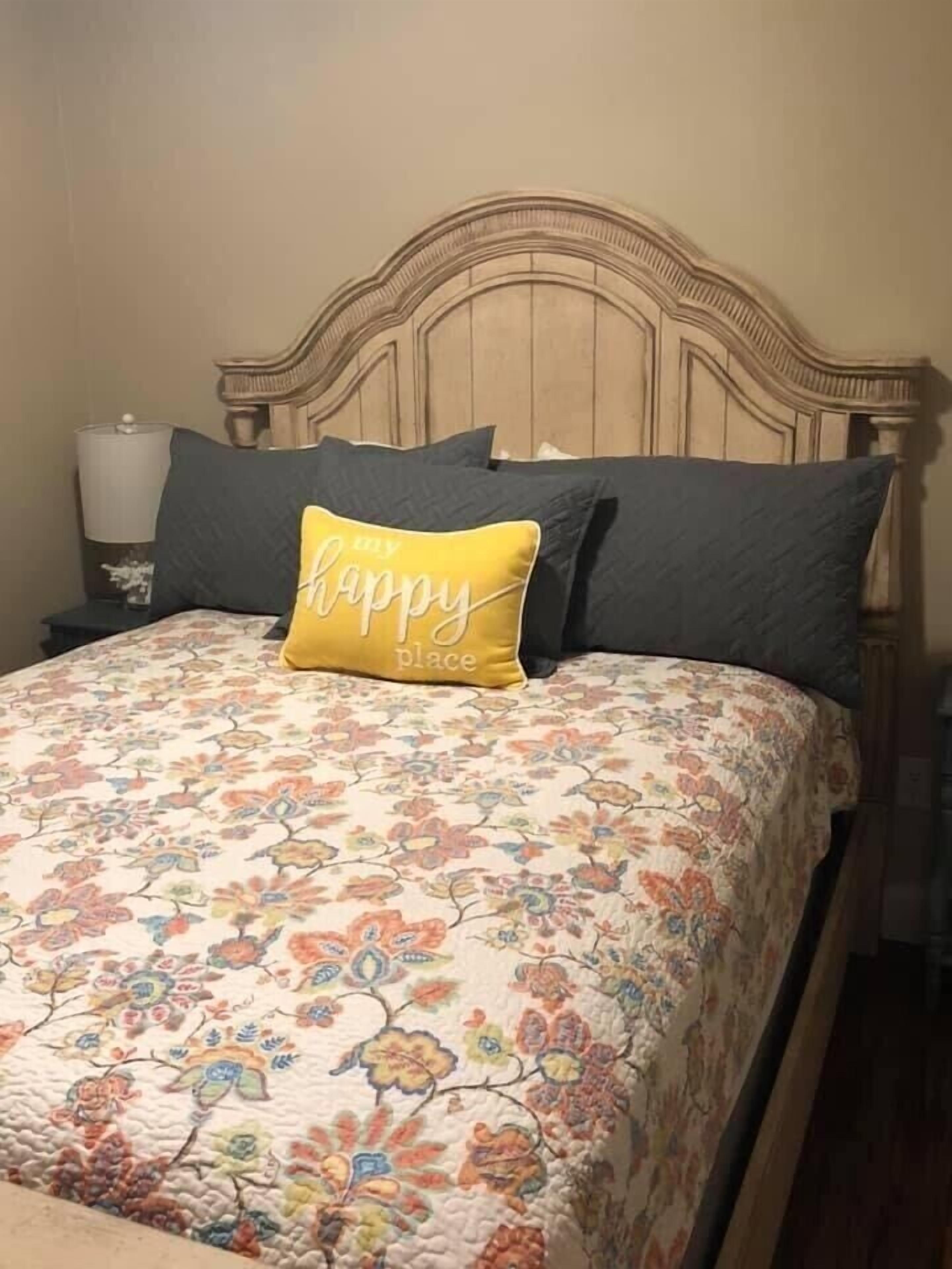 2 bedrooms, iron/ironing board, bed sheets