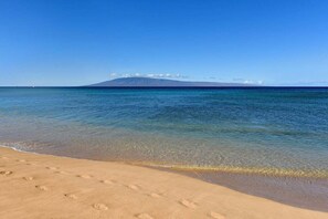 Am Strand, Liegestühle, Strandtücher