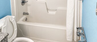 Blue Way Inn & Suites Wichita East