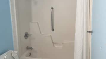 Combined shower/bathtub