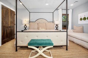 3 slaapkamers, een strijkplank/strijkijzer, gratis wifi, beddengoed