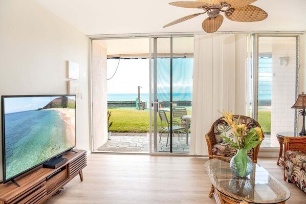 TV, ping pong - Kulakane 105 Sunsets Ocean Views Oceanfront in West Maui (Lahaina)
