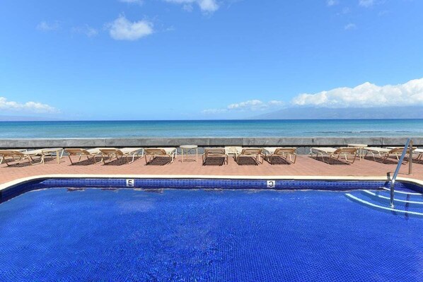 Alberca al aire libre 