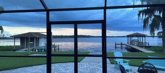Beautiful Newly Remodeled Home on Lake Santa Fe