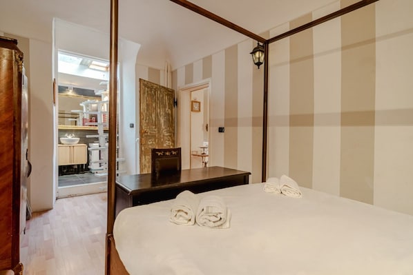 1 habitación, wifi y ropa de cama