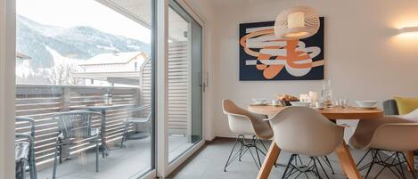 تناول الطعام