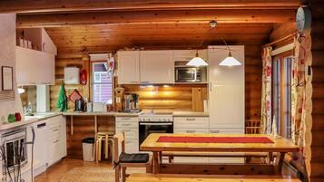 Kühlschrank, Mikrowelle, Geschirrspüler, Hochstuhl