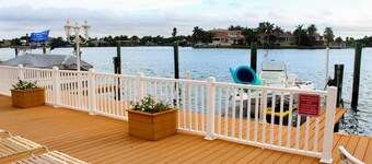 St Pete Beach Intercoastal Views, Pool, Wifi 8921