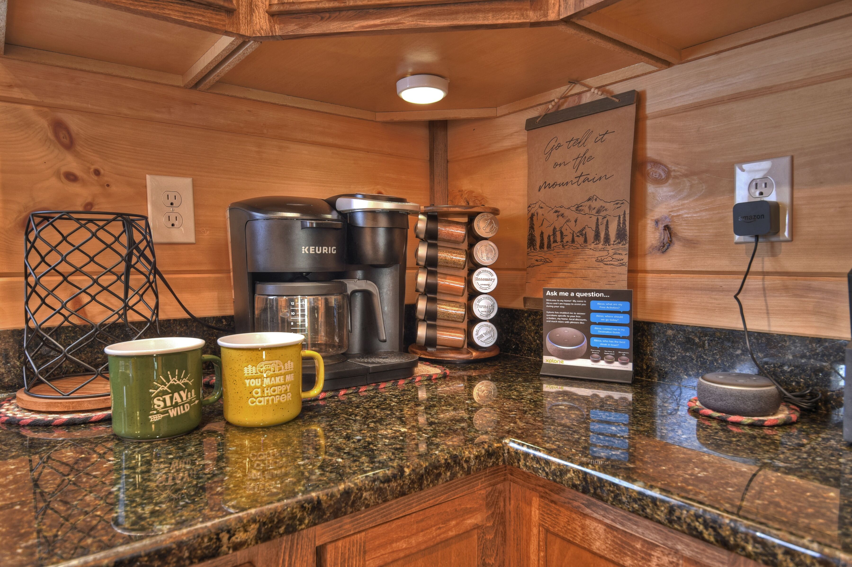 *Free Whitewater Rafting & Ziplining* Secluded, Close to Downtown Blue Ridge, Perfect Couple Retreat