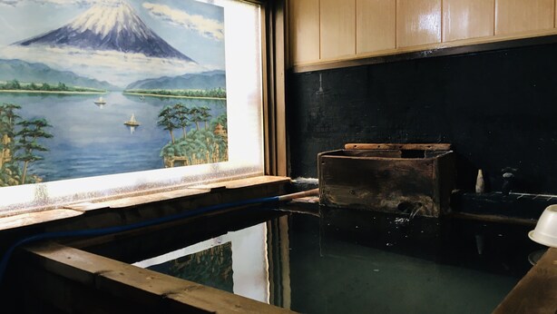 淋浴/浴缸二合一、免費盥洗用品、毛巾