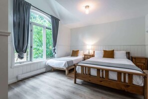 4 bedrooms, iron/ironing board, travel cot, free WiFi