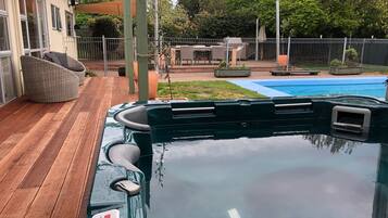 Udendørs pool, opvarmet pool